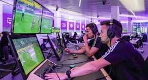 IG与BLG大战因台风延期！BLG粉丝不满怒斥，官方就为给IG调整时间